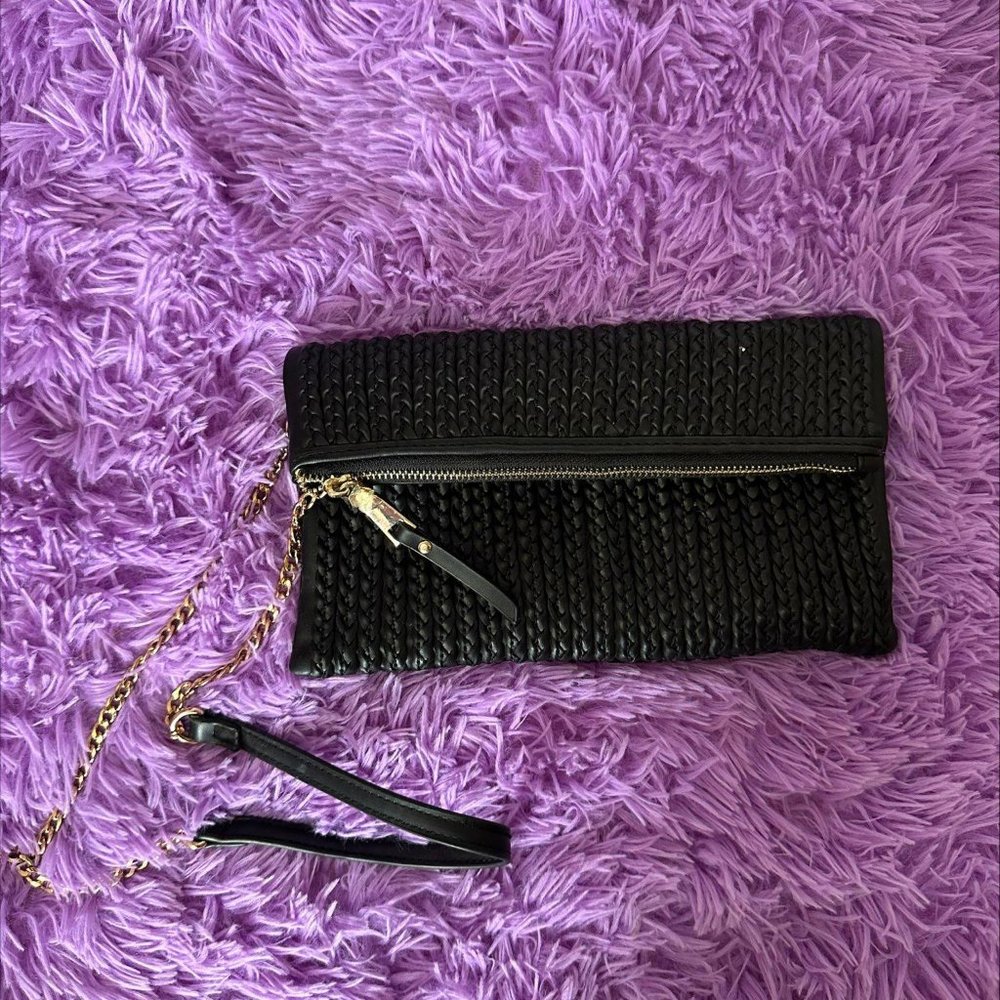 LULUS AMARI BLACK WOVEN CLUTCH BAG‎